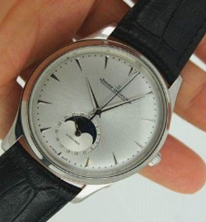 积家表官方售后维修刮